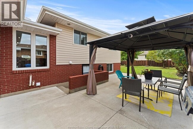 Photo - 9248 Esplanade Dr