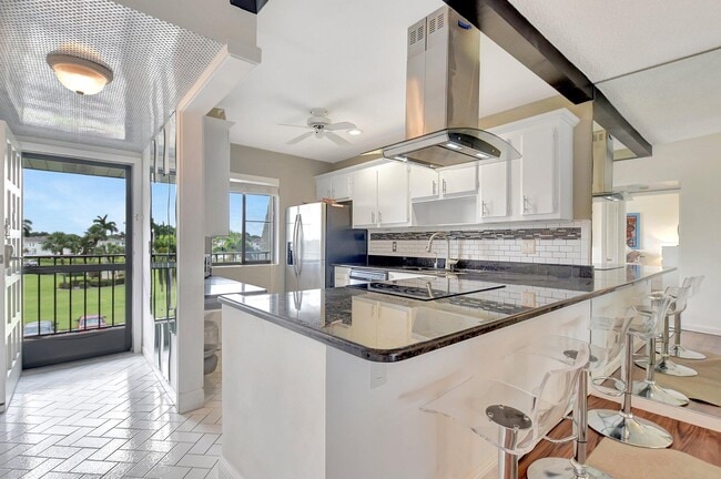 Photo - 4070 Tivoli Ct Unidad 307