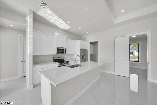 Photo - 2913 14th St W