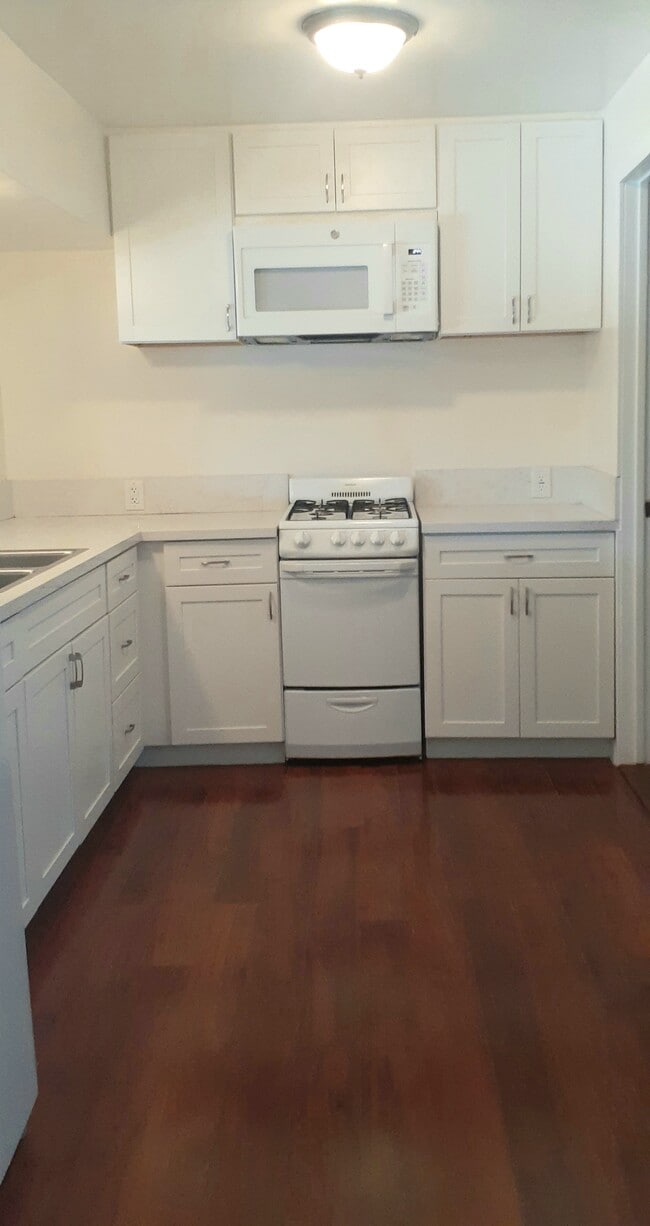 Building Photo - 2012 Fair Park Ave Unit 2012 Rental