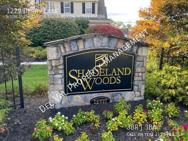 Photo - 1229 Derry Ln