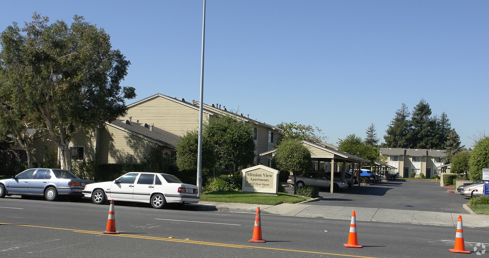 Mission View Apartments - Mission View Apartments