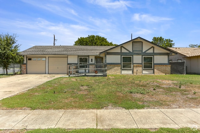 Building Photo - 5622 Frst Lk St Rental