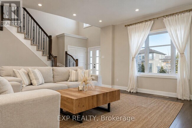 Photo - 305 Moonlight Dr