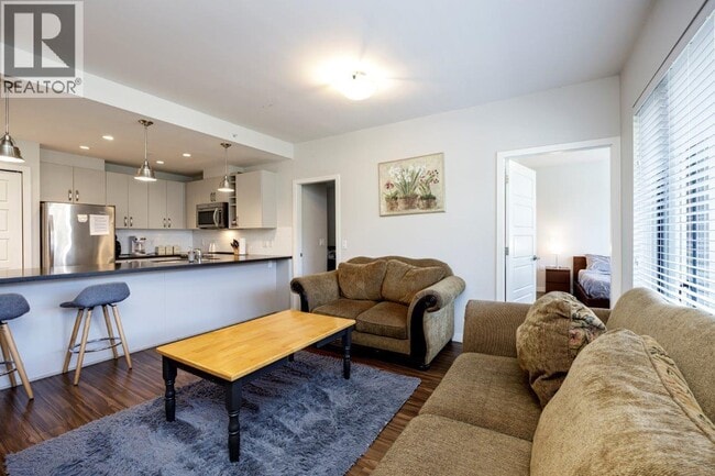 Photo - 215 W 1st St Unité 209