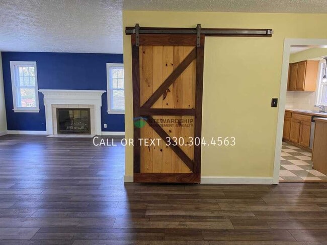 Photo - 1040 Stuart St NW