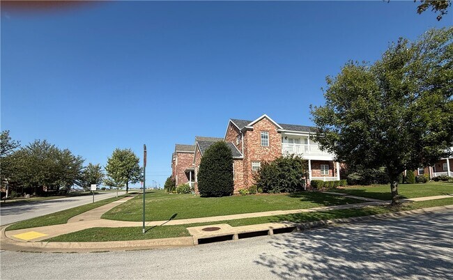 Photo - 422 J.T.L Pkwy