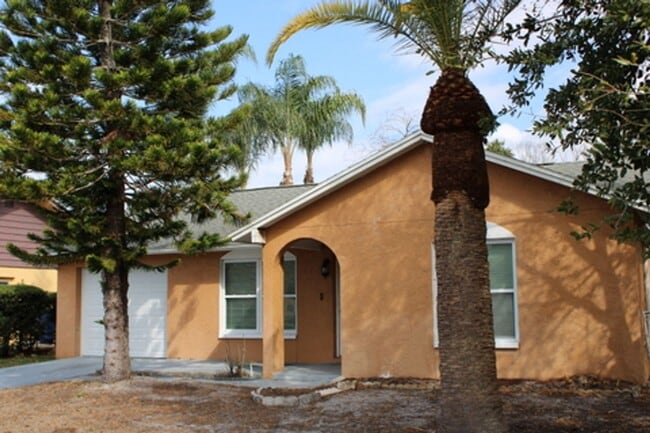 Photo - Beautifully Updated 2 bed 2 bath in  Seven Springs