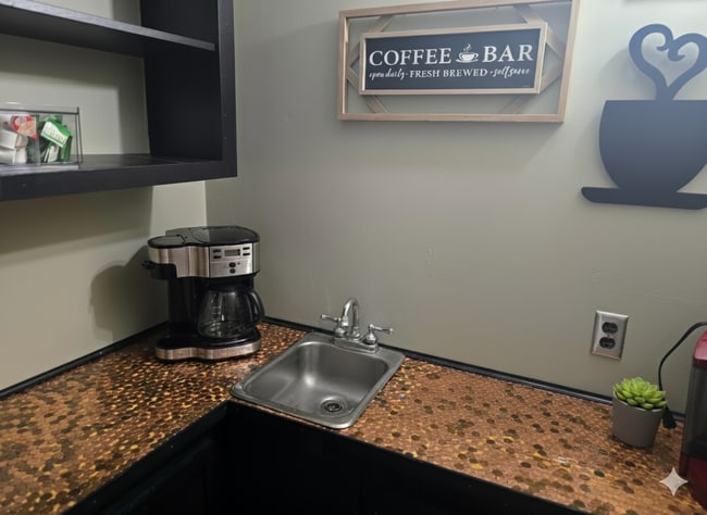 Photo - 319 Tegarden Rd