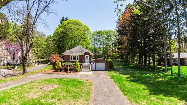 263 Quassaick Ave
