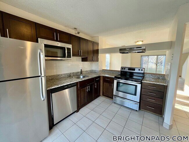 Photo - 150 N Beacon St Unit B3