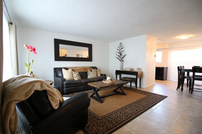 Photo - 1326 Galleon Way