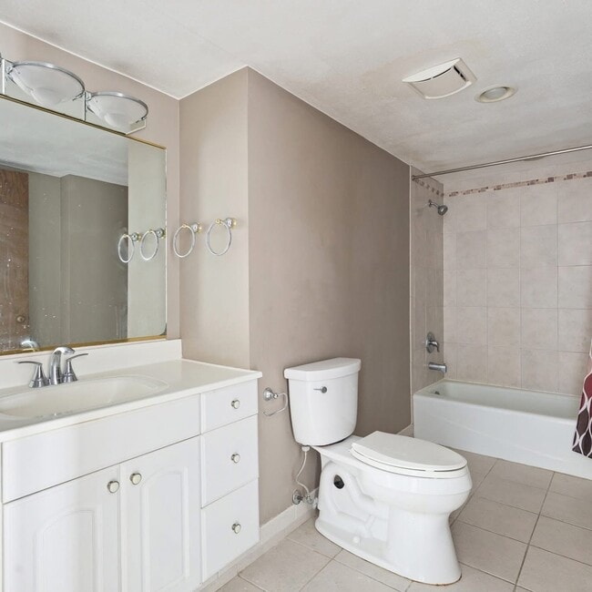Photo - 1633 N Prospect Ave Unit 3E