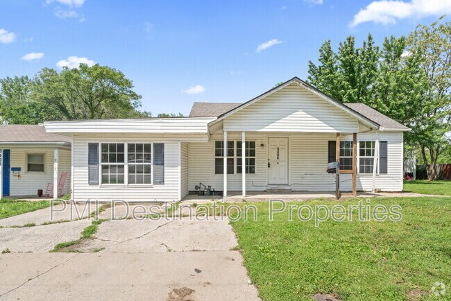 Building Photo - 9406 East 23rd St S Unit Apt A