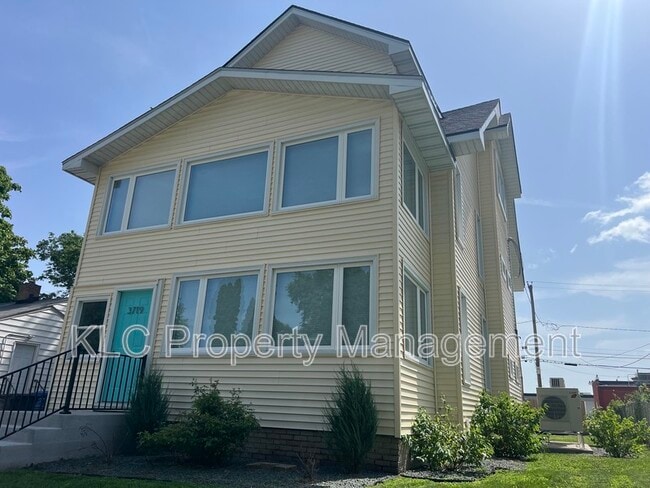 Photo - 3719 3rd St