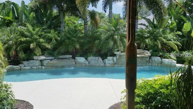 Photo - 2704 Marlette St