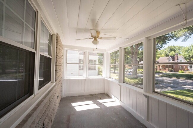 6011 Haverford Ave
