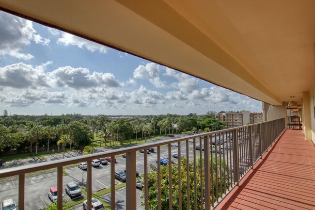 Photo - 3590 Via Poinciana Unit 614