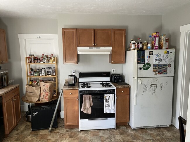 Photo - 173 Hillside St Unidad 2