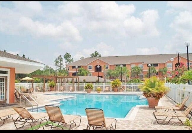 Building Photo - 16467 Enclave Village Dr Unit 7203