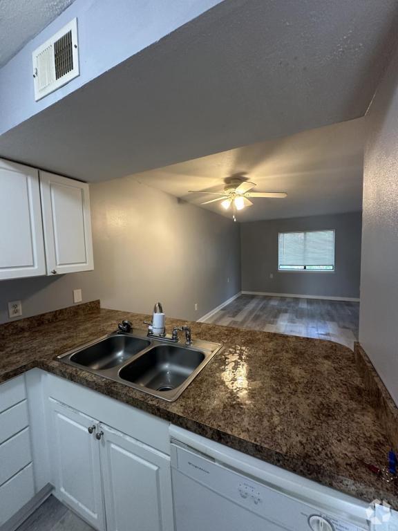 Building Photo - 3559 S Carolina 544 Overpass Rental