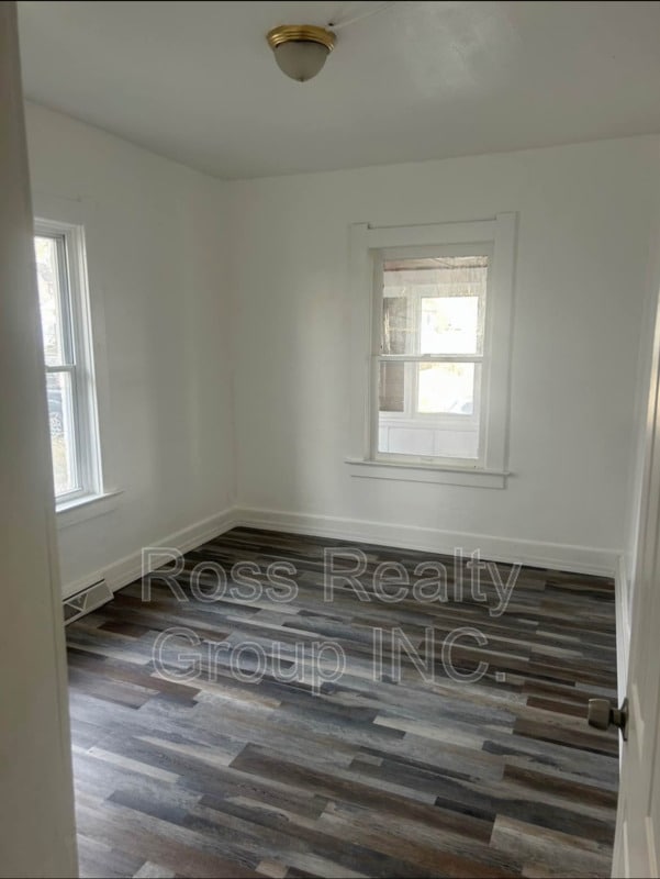 Photo - 3591 Doyle St