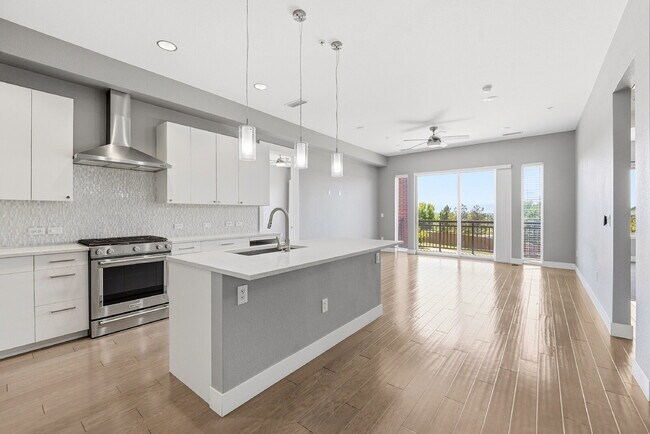 Building Photo - $3,045.95, 2 Beds - 2 Bath, Condo in Denver with Unobstructed Mountain Views! Unit 206