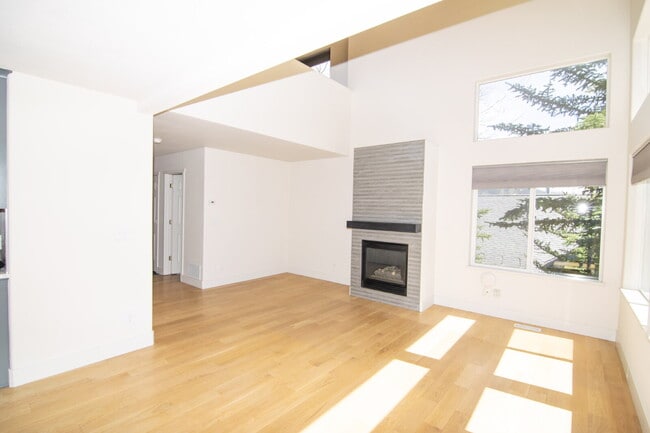 Photo - 2 Bedroom, 2.5 Bath Townhome for rent in Silverthorne, CO!