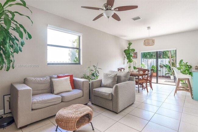 Photo - 8885 NW 102nd St