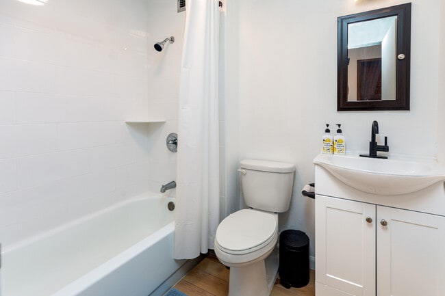 Photo - 2211 Ala Wai Blvd