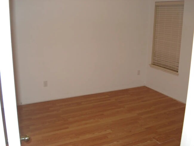 Photo - 413 Pinehurst drive