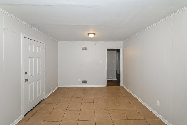 Photo - 3043 Christine Rd