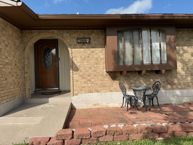 Photo - 3114 Kleinmann Ave
