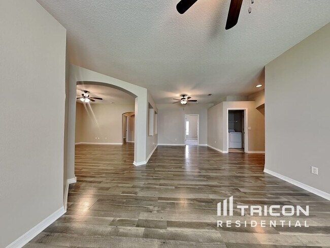 Photo - 1143 Emerald Hill Way