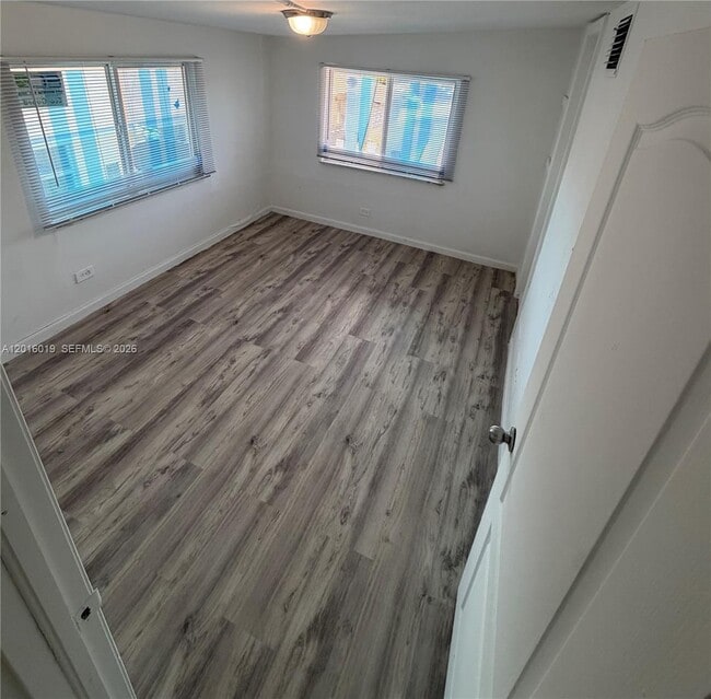 Photo - 151 NW 17th Pl Unidad 3