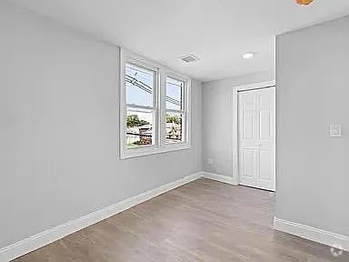 Building Photo - 719 N Michigan Ave Rental