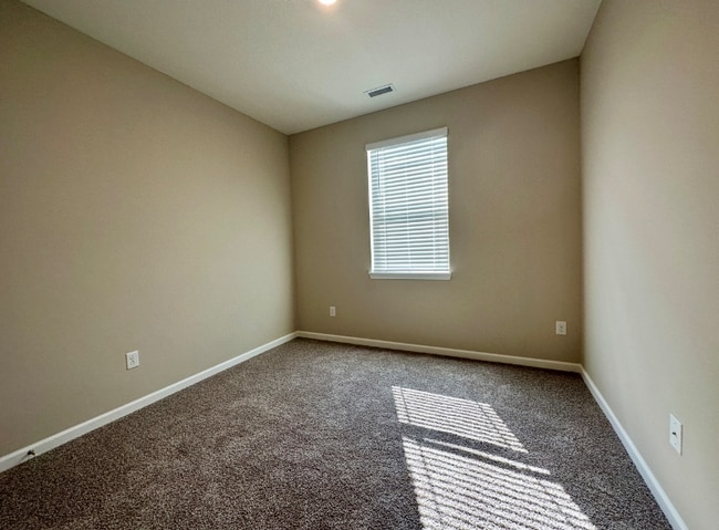 Photo - 5344 Orwell Ct