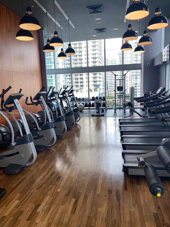 1300 Brickell Ave Condo Unit 1802 Condo for Rent in Miami, FL