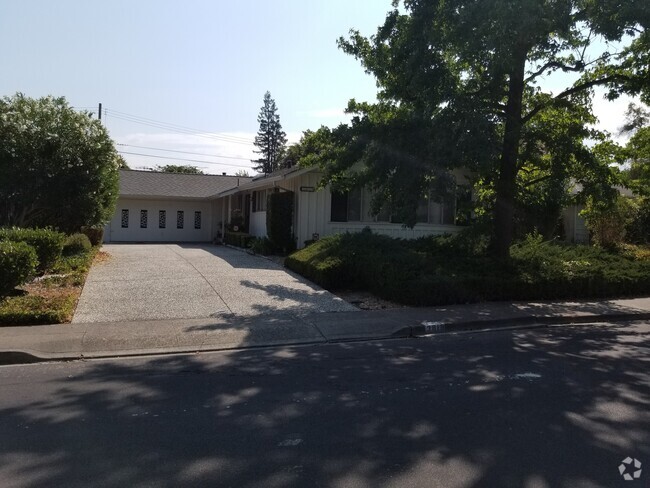 Building Photo - SANTA CLARA - 4 bedroom home with hardwood...