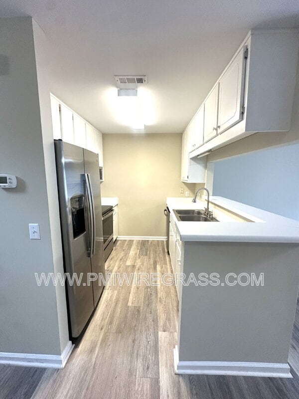Photo - 125 Commons Dr
