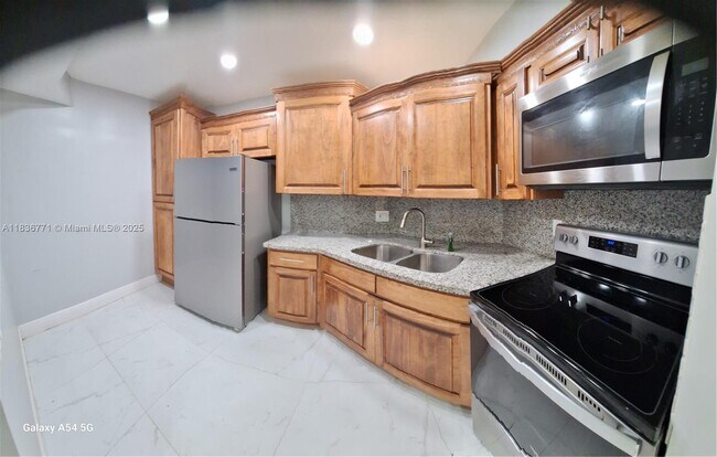 Building Photo - 3300 Spanish Moss Terrace Unit 106 Rental