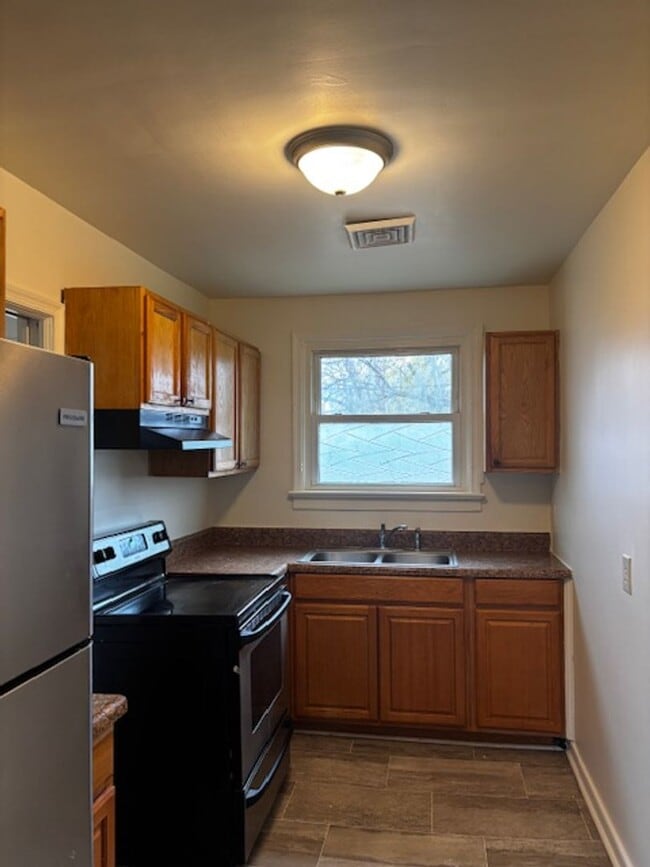 Photo - 3 bedroom Montclair Road