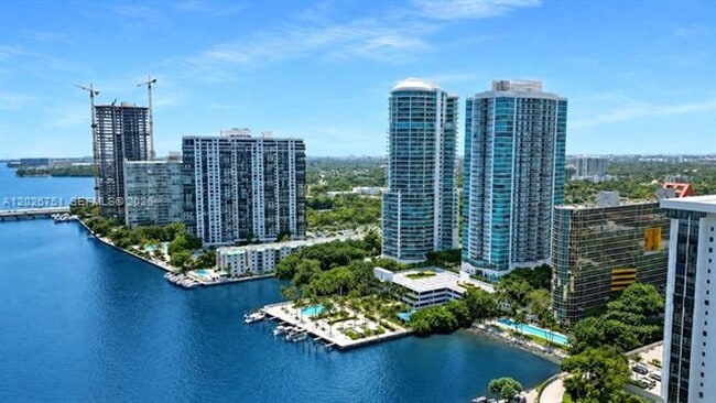Building Photo - 2101 Brickell Ave Unit 2101 Brickell Ave # 1907