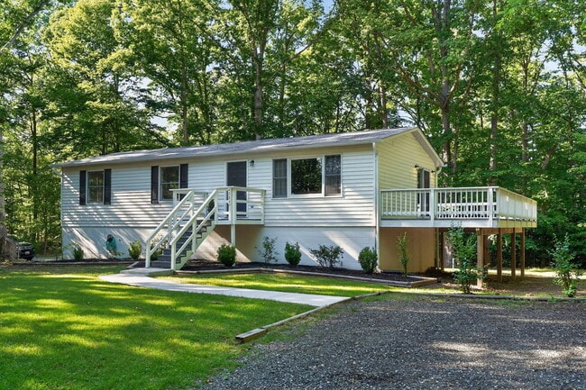 Photo - 4225 Robinson Rd