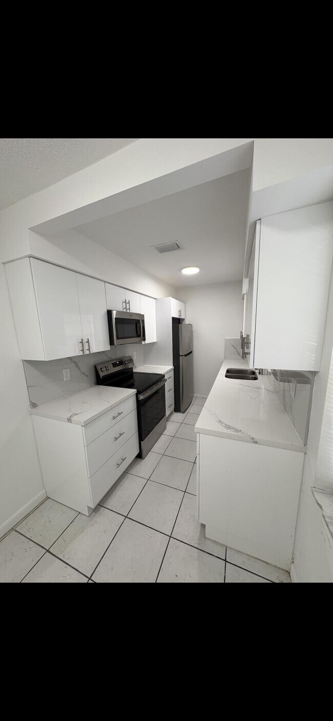Photo - 4031 NW 30th Terrace Unit 1