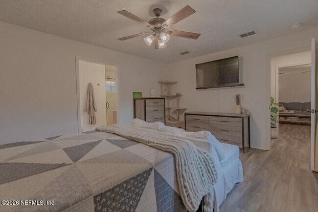 Photo - 3128 Old Port Cir W