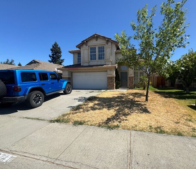 Great Location! 4BD and 2.5BA recently rem... - Great Location! 4BD and 2.5BA recently rem... House