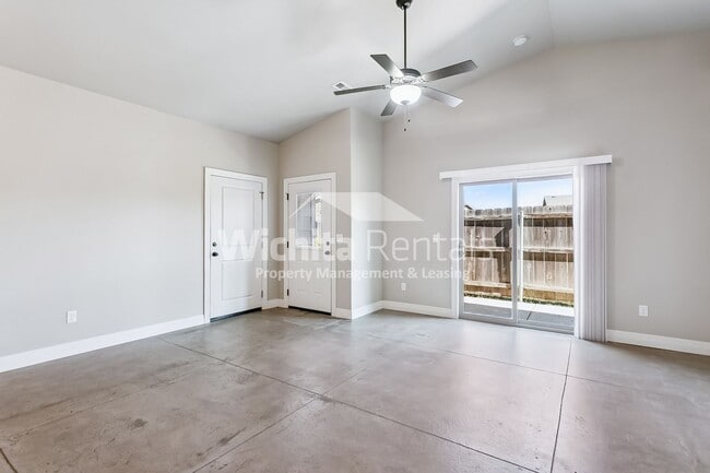 Photo - 2812 E 45th Ct N