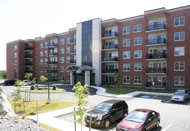 Building Photo - Rockwood Estates