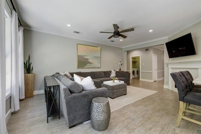 Photo - 4809 Rutherglen Dr